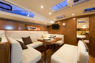 Sailing yacht VOILA -  Salon Dining